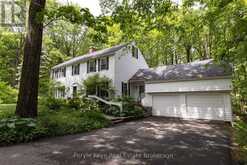 74 WOODLAND DRIVE | Bracebridge Ontario | Slide Image Six