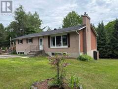 37 SPRUCE DRIVE S Huntsville Ontario, P0B 1L0
