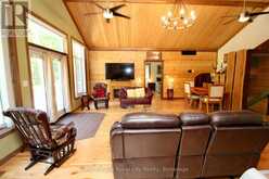 170 CAPE HURD ROAD | Tobermory Ontario | Slide Image Thirteen