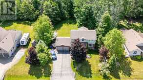 9 BOYD CRESCENT | Oro-Medonte Ontario | Slide Image Sixteen