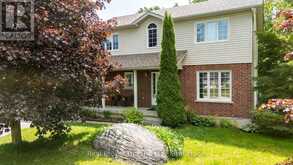 9 BOYD CRESCENT | Oro-Medonte Ontario | Slide Image One