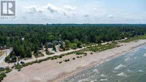 54 HOMEWOOD AVENUE | Wasaga Beach Ontario | Slide Image Three