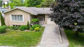 579 PEIRSON AVENUE | Port Elgin Ontario | Slide Image Two