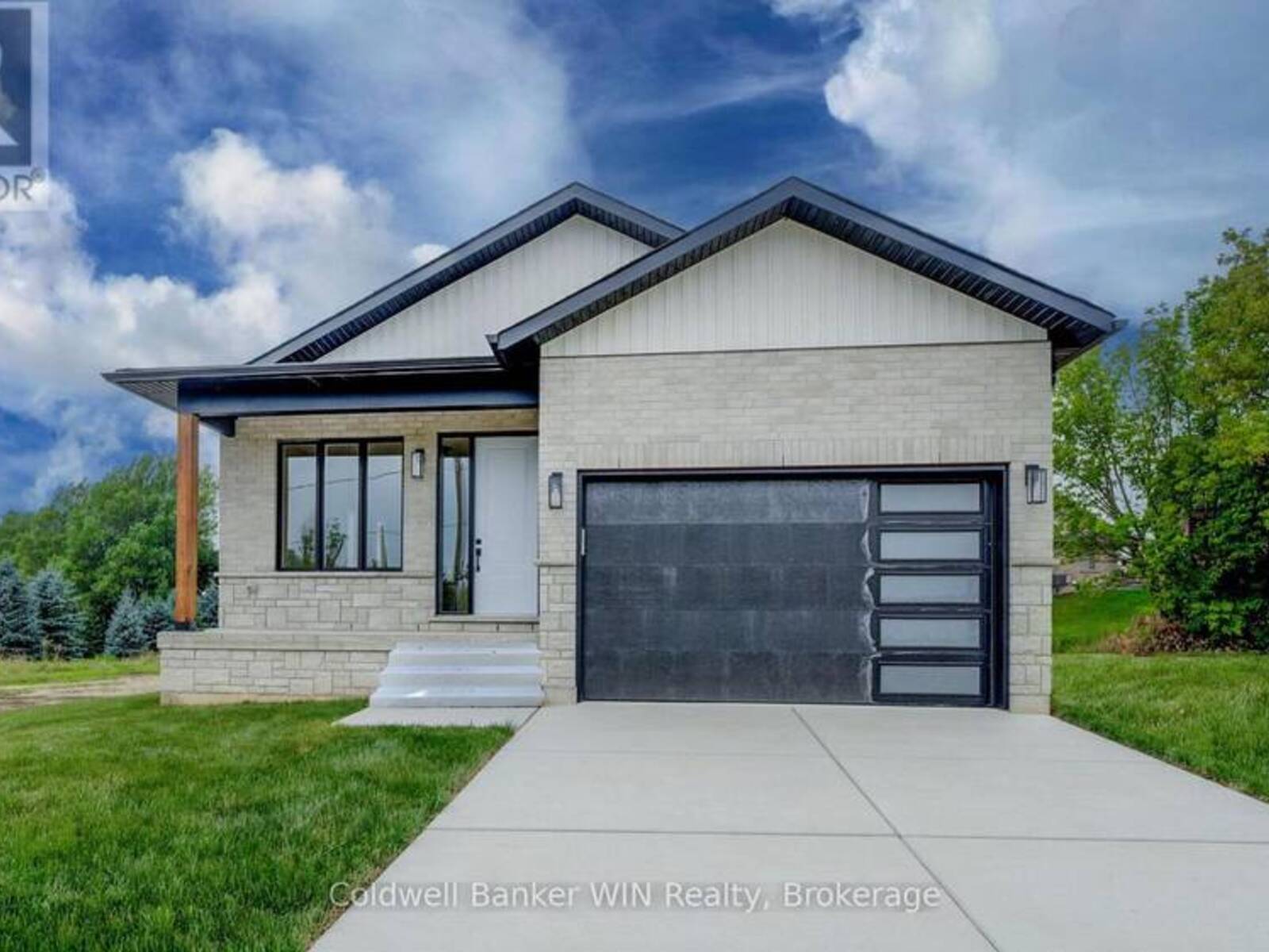 647 MARTIN STREET, Mount Forest, Ontario N0G 2L3
