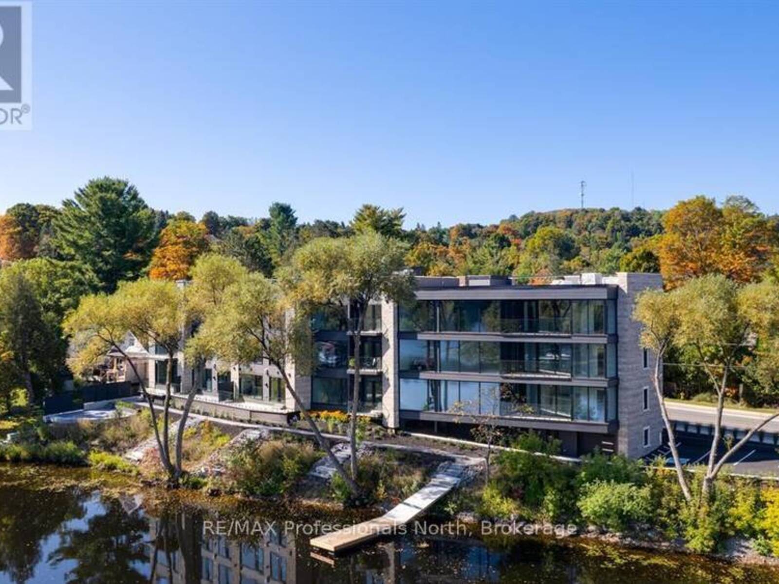 205 - 32 BRUNEL ROAD, Huntsville, Ontario P1H 1P5