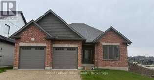 25 AVERY PLACE | Perth East Ontario | Slide Image One