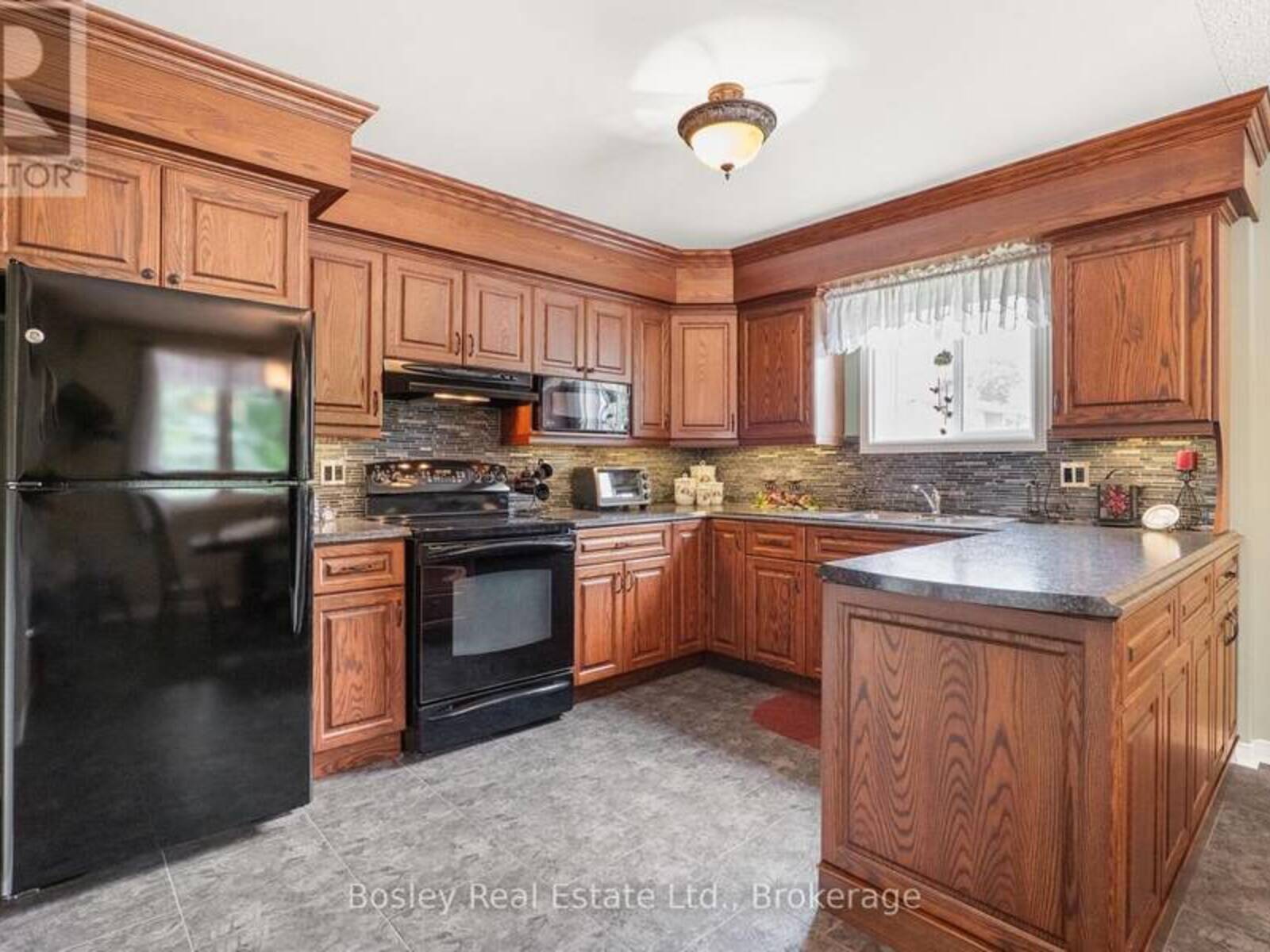 203 - 440 DURHAM STREET W, Mount Forest, Ontario N0G 2L1