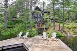 5600 KAHSHE LAKE | Gravenhurst Ontario | Slide Image Four