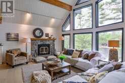 5600 KAHSHE LAKE | Gravenhurst Ontario | Slide Image Eight