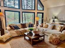 5600 KAHSHE LAKE | Gravenhurst Ontario | Slide Image Nine