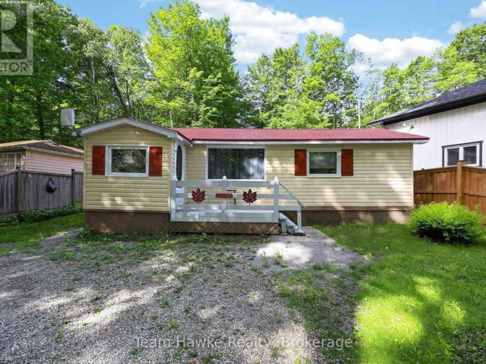 48 MCARTHUR DRIVE, Penetanguishene, Ontario L9M 1W9
