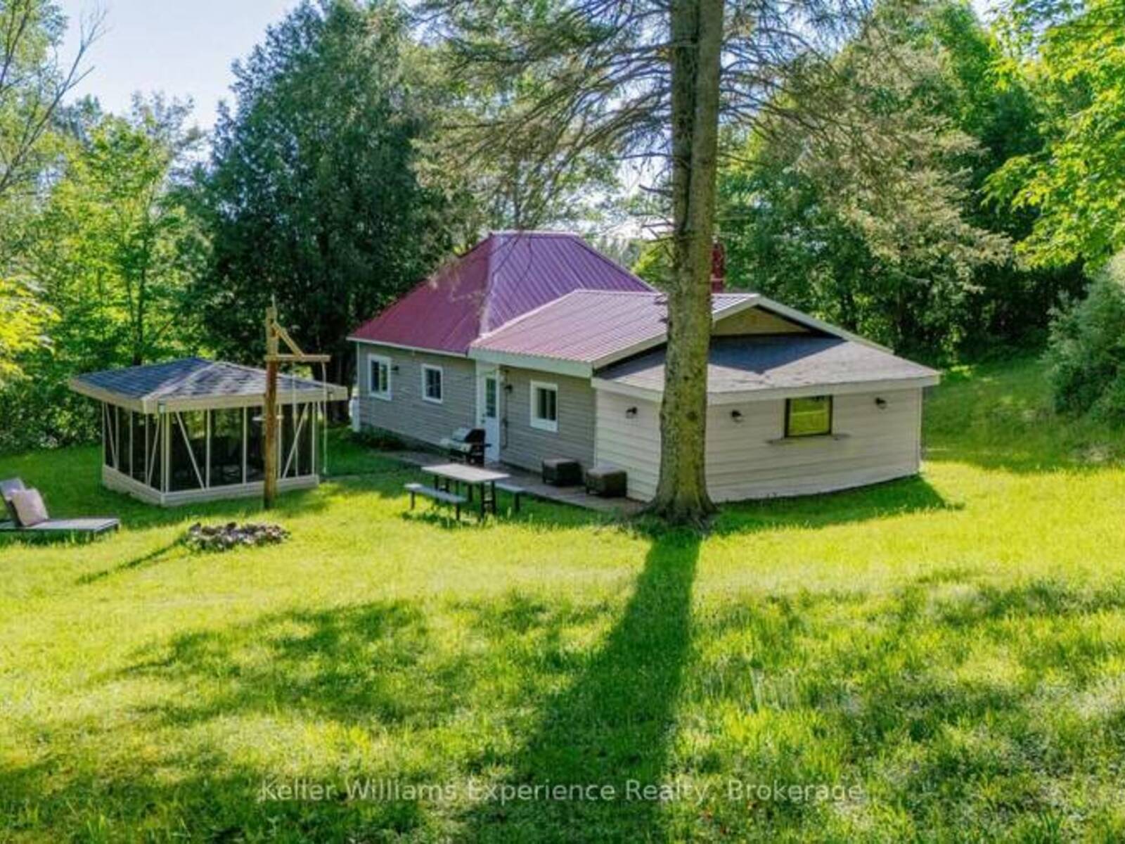 1755 592 HIGHWAY, Emsdale, Ontario P0A 1J0