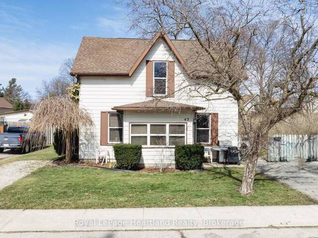 43 TRAFALGAR STREET Goderich Ontario, N7A 1T4 - 5 Bedrooms Home For Sale