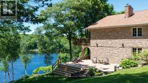 40 BEAVER TRAIL | McDougall Ontario | Slide Image Five