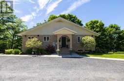 40 BEAVER TRAIL | McDougall Ontario | Slide Image Eight