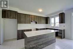 18 AMBER DRIVE | Wasaga Beach Ontario | Slide Image Thirteen