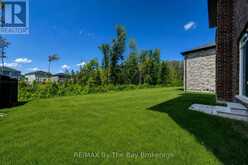 18 AMBER DRIVE | Wasaga Beach Ontario | Slide Image Three