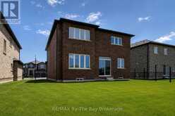 18 AMBER DRIVE | Wasaga Beach Ontario | Slide Image Thirty-two