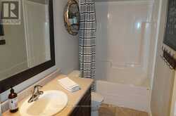 40 WINNIFRED AVENUE E | Parry Sound Ontario | Slide Image Twelve