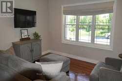 40 WINNIFRED AVENUE E | Parry Sound Ontario | Slide Image Three