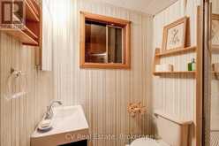 1027 NORTH PINE DRIVE | Lake of Bays Ontario | Slide Image Twenty-one