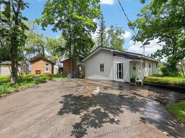 32 LONG POINT ROAD Waubaushene Ontario, L0K 2C0 - 2 Bedrooms Home For Sale