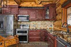 189 KOETSIER LANE | Honey Harbour Ontario | Slide Image Twelve