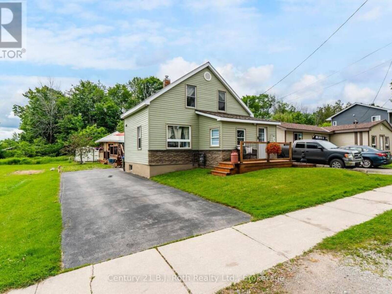 21 MAPLE STREET, Tay, Ontario L0K 2A0
