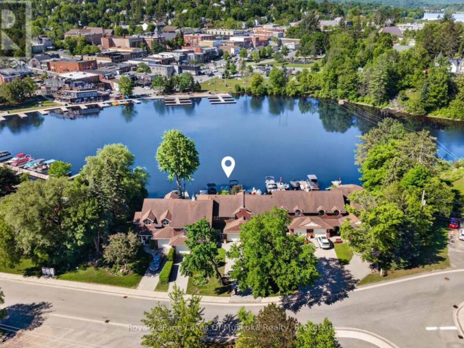 19 JOHN STREET, Huntsville, Ontario P1H 1H2