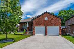 5 SHEPPARD DRIVE | Tay Ontario | Slide Image One