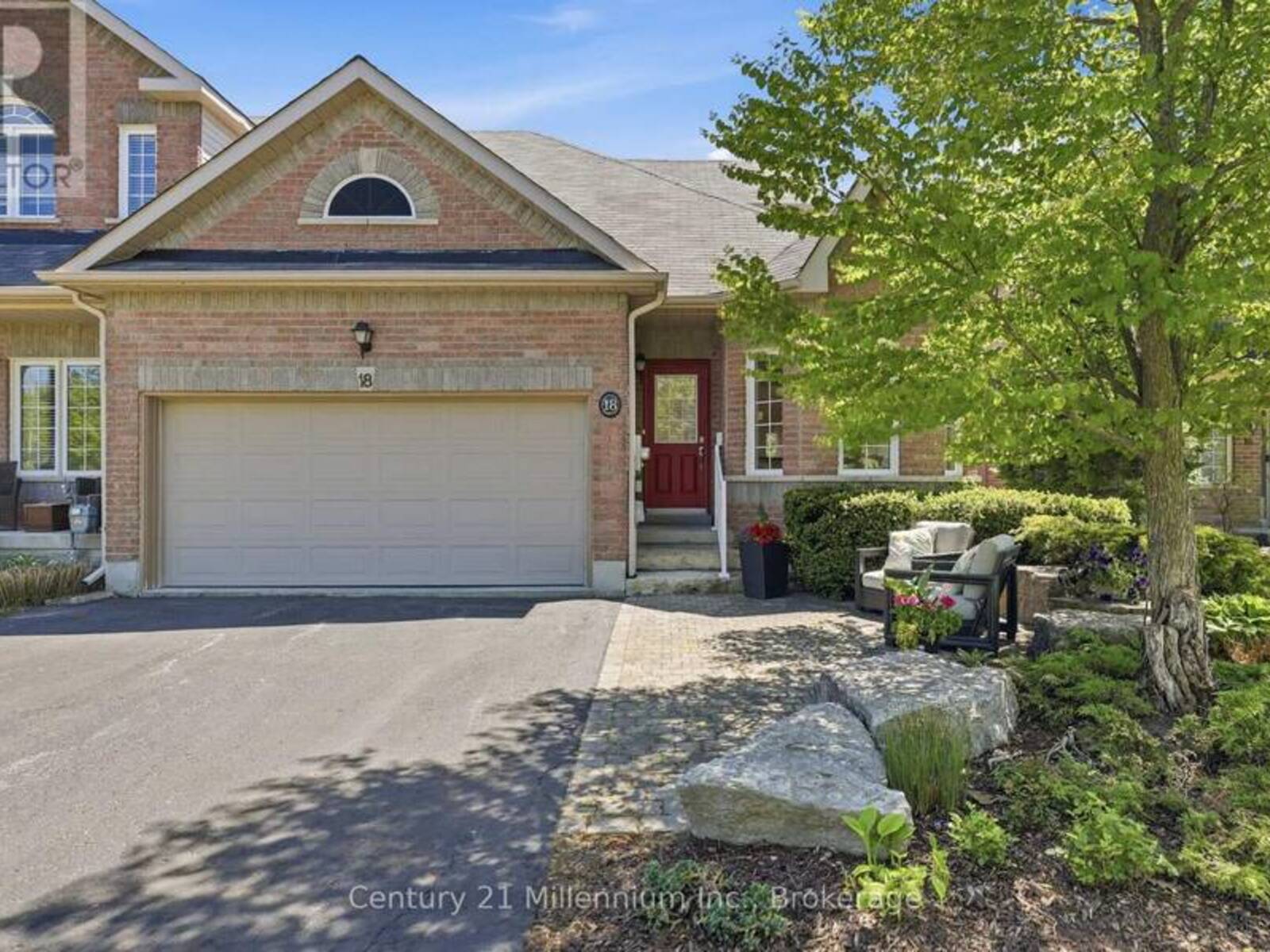 18 THOMAS DRIVE, Collingwood, Ontario L9Y 0A6