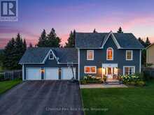 208 COVERED BRIDGE TRAIL | Bracebridge Ontario | Slide Image One