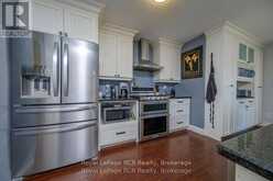 396 MURRAY BOULEVARD | Kincardine Ontario | Slide Image Eight