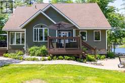 100 ISLAND 630 GEORGIAN BAY | Honey Harbour Ontario | Slide Image One