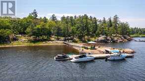 100 ISLAND 630 GEORGIAN BAY | Honey Harbour Ontario | Slide Image Four