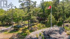 100 ISLAND 630 GEORGIAN BAY | Honey Harbour Ontario | Slide Image Nine