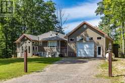 40 POLISH AVENUE | Penetanguishene Ontario | Slide Image Three