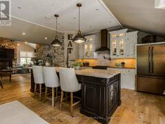 40 POLISH AVENUE Penetanguishene Ontario, L9M 1W7