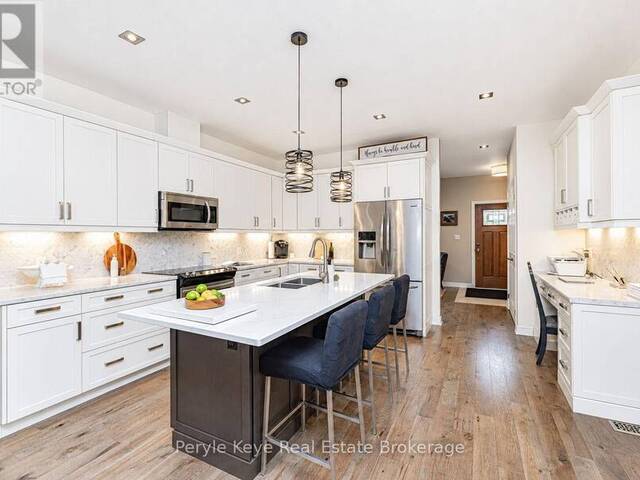 6 SERENITY PLACE CRESCENT Huntsville Ontario, P1H 0C4 - 2 Bedrooms Home For Sale