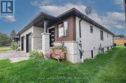 209 CHURCH STREET N | Mount Forest Ontario | Slide Image Three