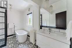 85 10TH STREET | Hanover Ontario | Slide Image Twenty-seven
