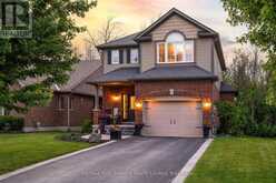 37 CHAMBERLAIN CRESCENT | Collingwood Ontario | Slide Image One
