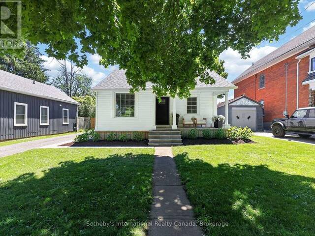 131 BRUCE STREET S Thornbury Ontario, N0H 2P0 - 5 Bedrooms Home For Sale