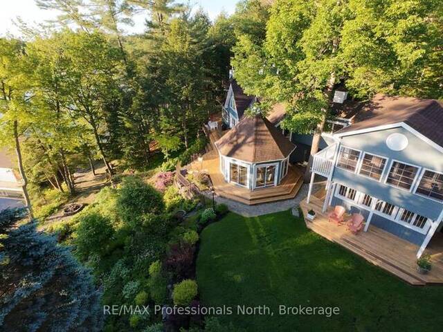 4113 SOUTH PORTAGE ROAD Huntsville Ontario, P1H 2J3 - 6 Bedrooms Waterfront Home For sale
