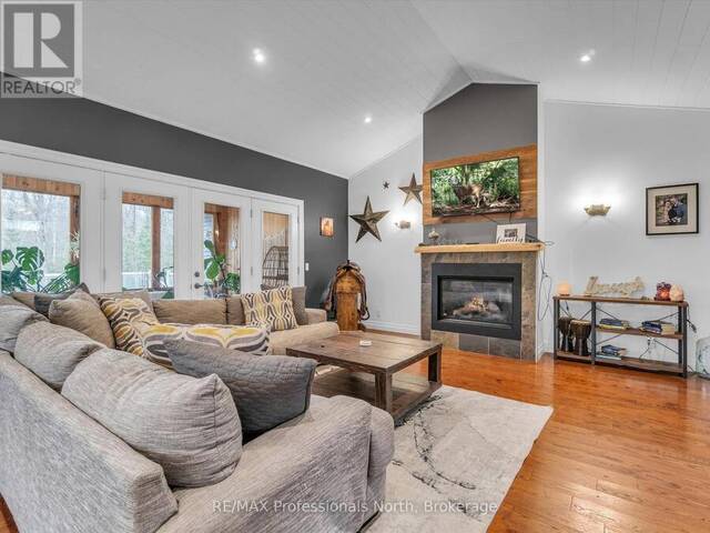 93 MAINHOOD'S ROAD Huntsville Ontario, P0B 1M0 - 4 Bedrooms Home For Sale