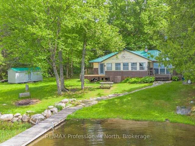 339 SUNNYLEA AVENUE Armour Ontario, P0A 1L0 - 4 Bedrooms Waterfront Home For sale