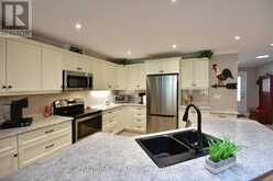 12 NEW YORK AVENUE | Wasaga Beach Ontario | Slide Image Fifteen