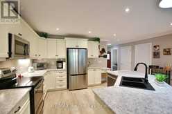 12 NEW YORK AVENUE | Wasaga Beach Ontario | Slide Image Four