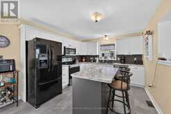 13 WATERGATE DRIVE | Goderich Ontario | Slide Image Thirteen