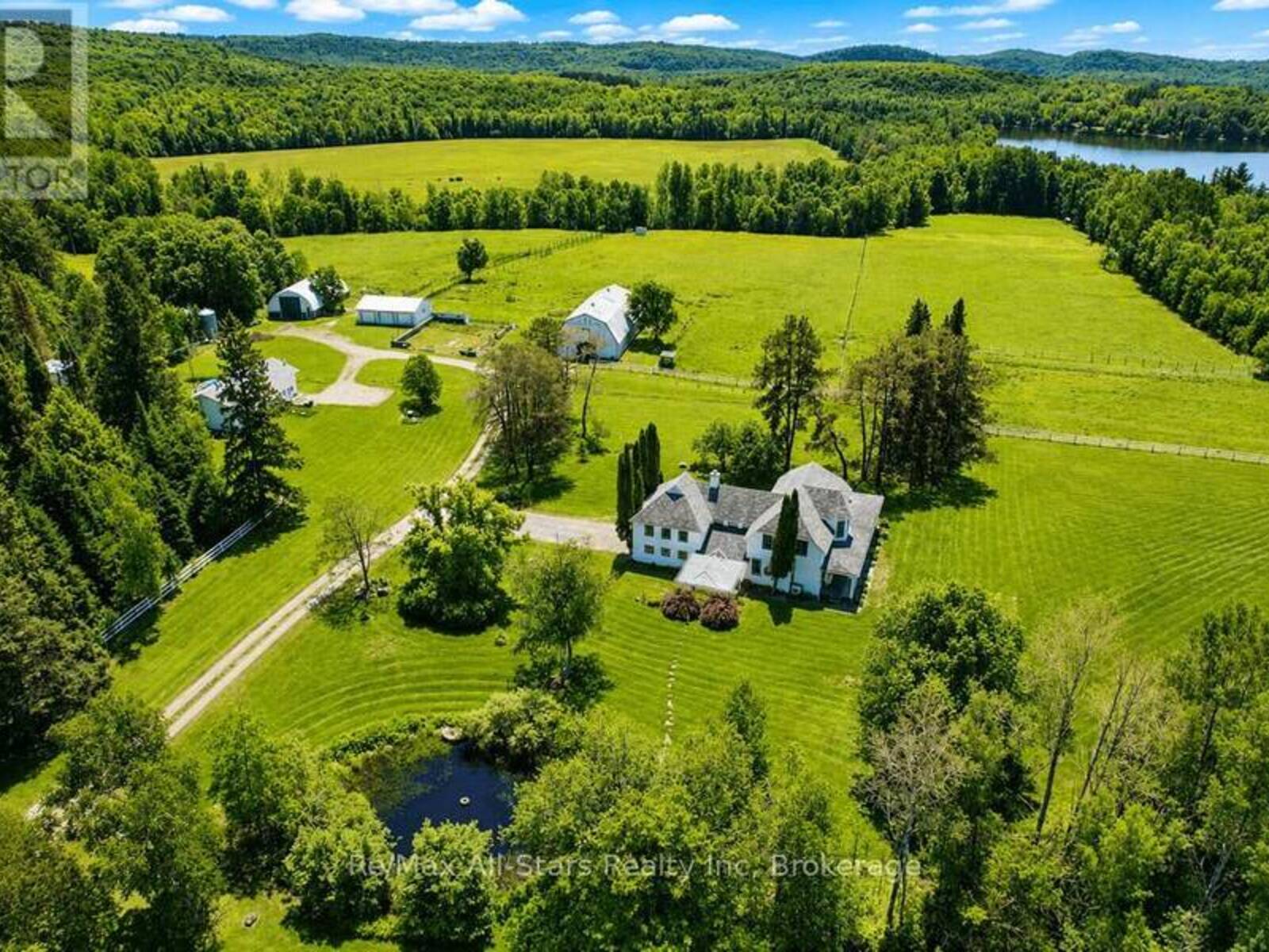 2386 60 HIGHWAY, Huntsville, Ontario P1H 2J6